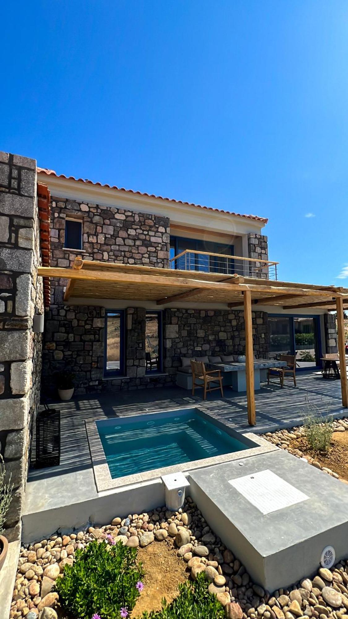 Elysian Exclusive Stone Villa Kontias